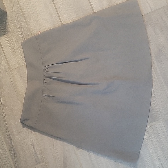J. Crew A-Line mini skirt, gray, size 4 - Picture 3 of 3